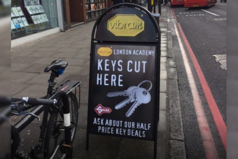 Key cutting sign